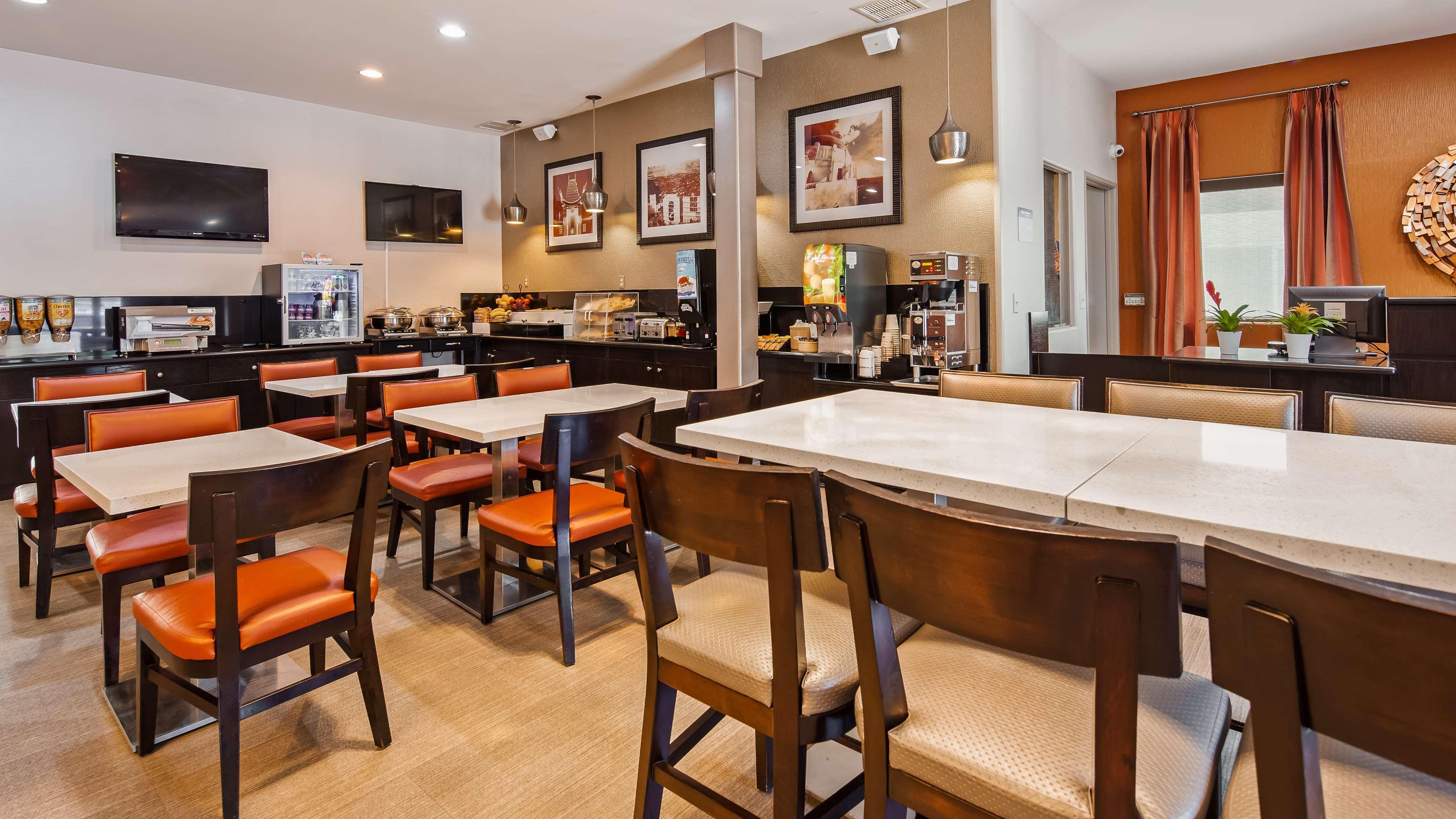 Hotel Western Royal Palace Inn&suites