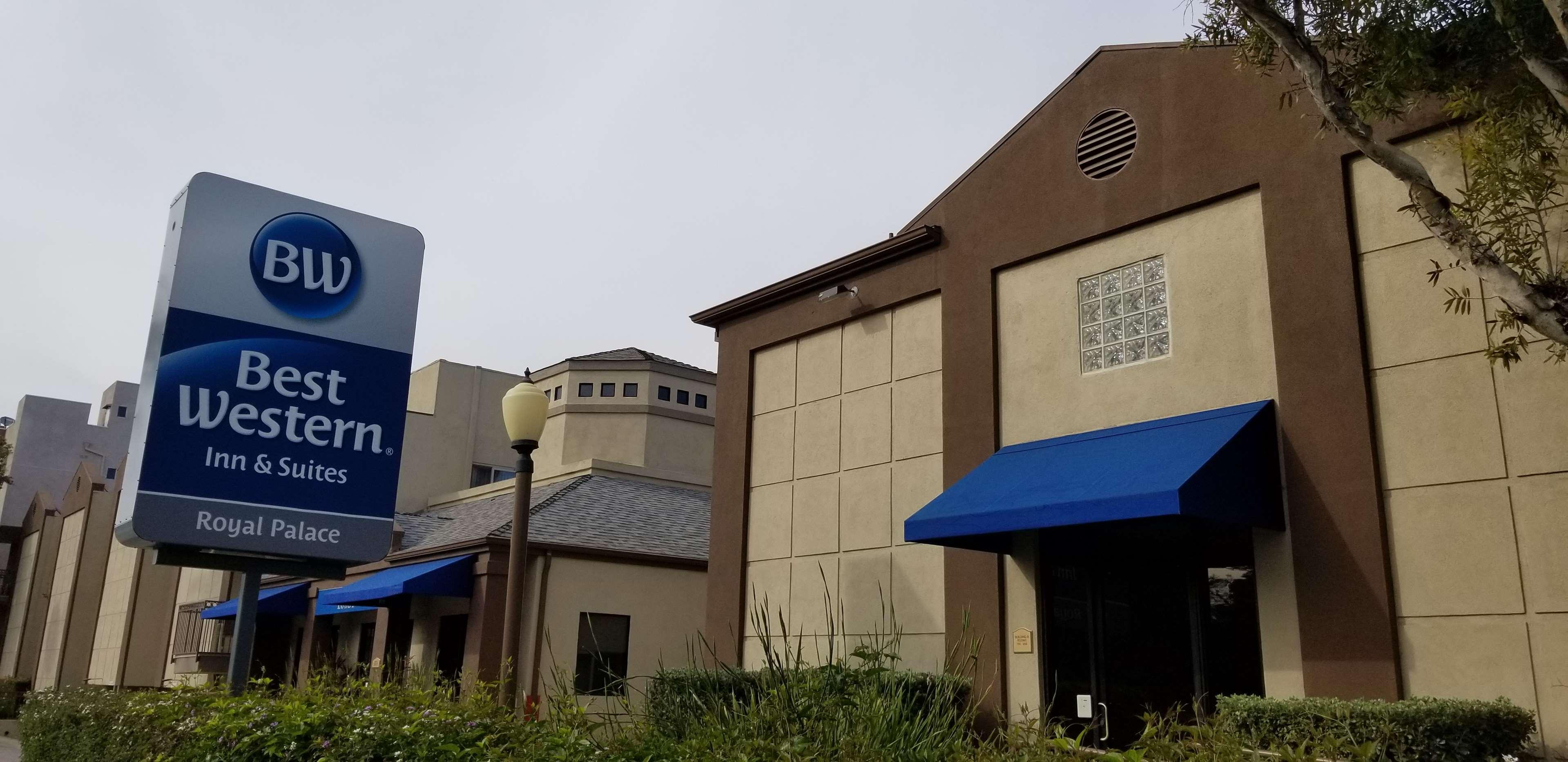 Western Royal Palace Inn&suites 3*