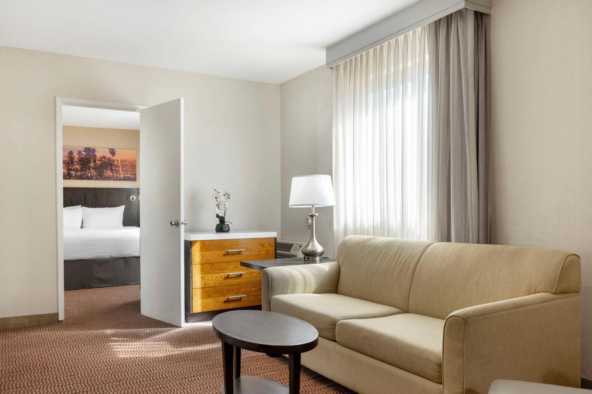 Hotel Western Royal Palace Inn&suites