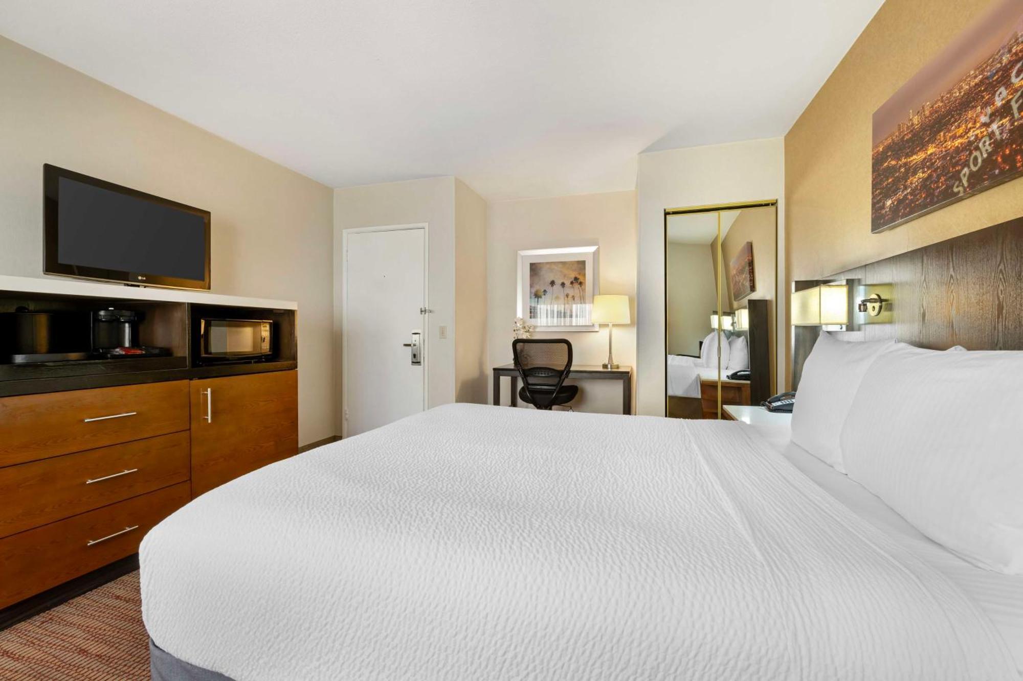 Western Royal Palace Inn&suites Los Angeles