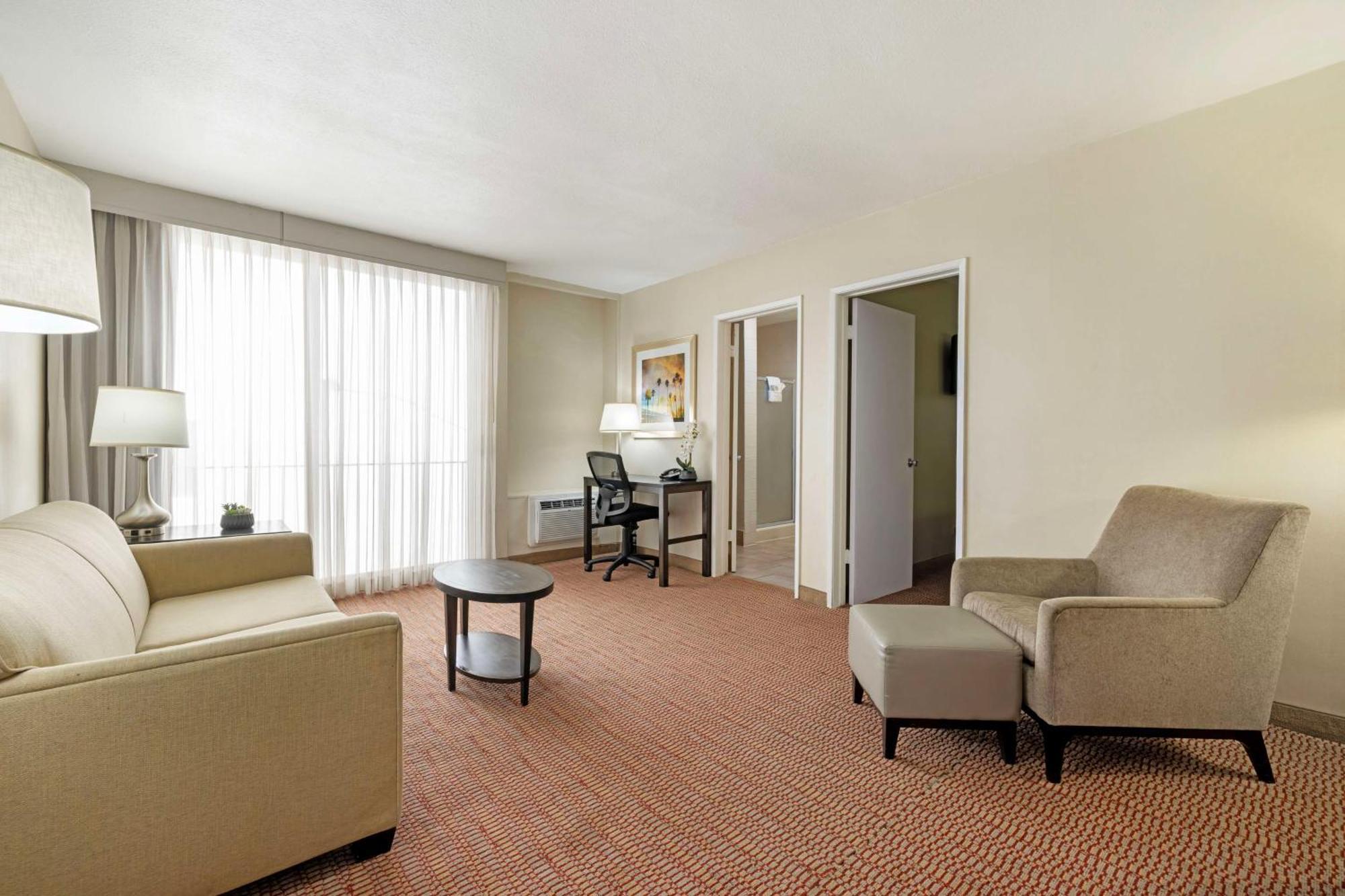 Hotel Western Royal Palace Inn&suites