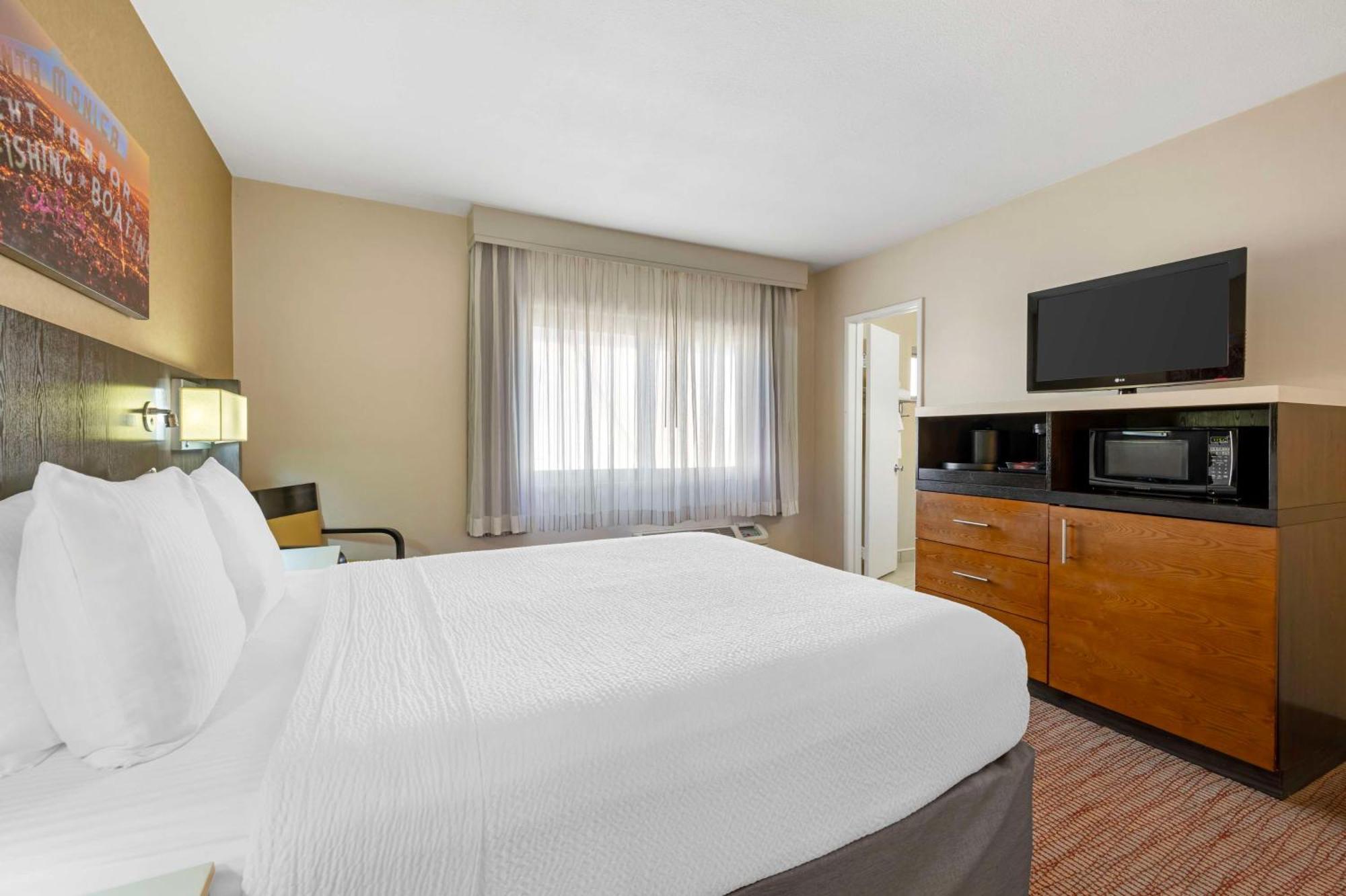 Western Royal Palace Inn&suites Hotel 3*