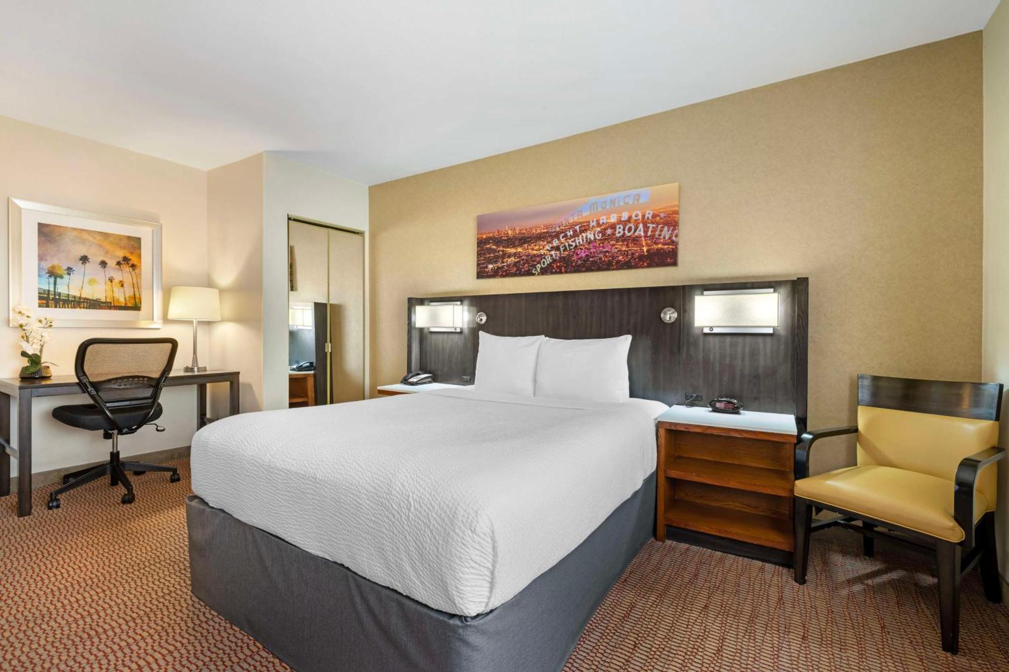 Western Royal Palace Inn&suites 3*