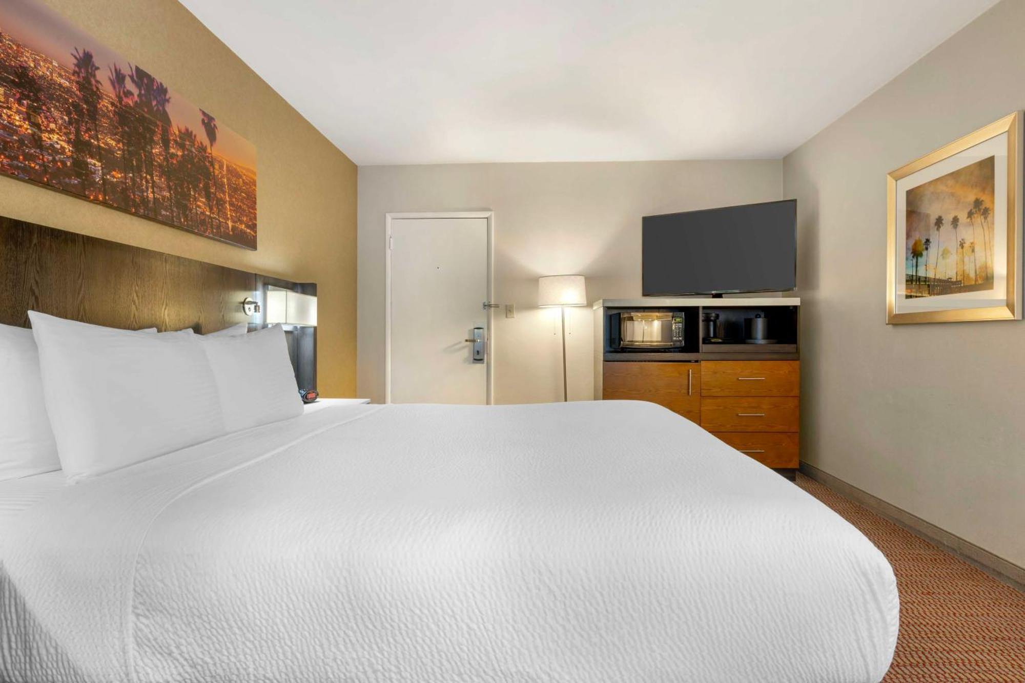 Western Royal Palace Inn&suites Los Angeles