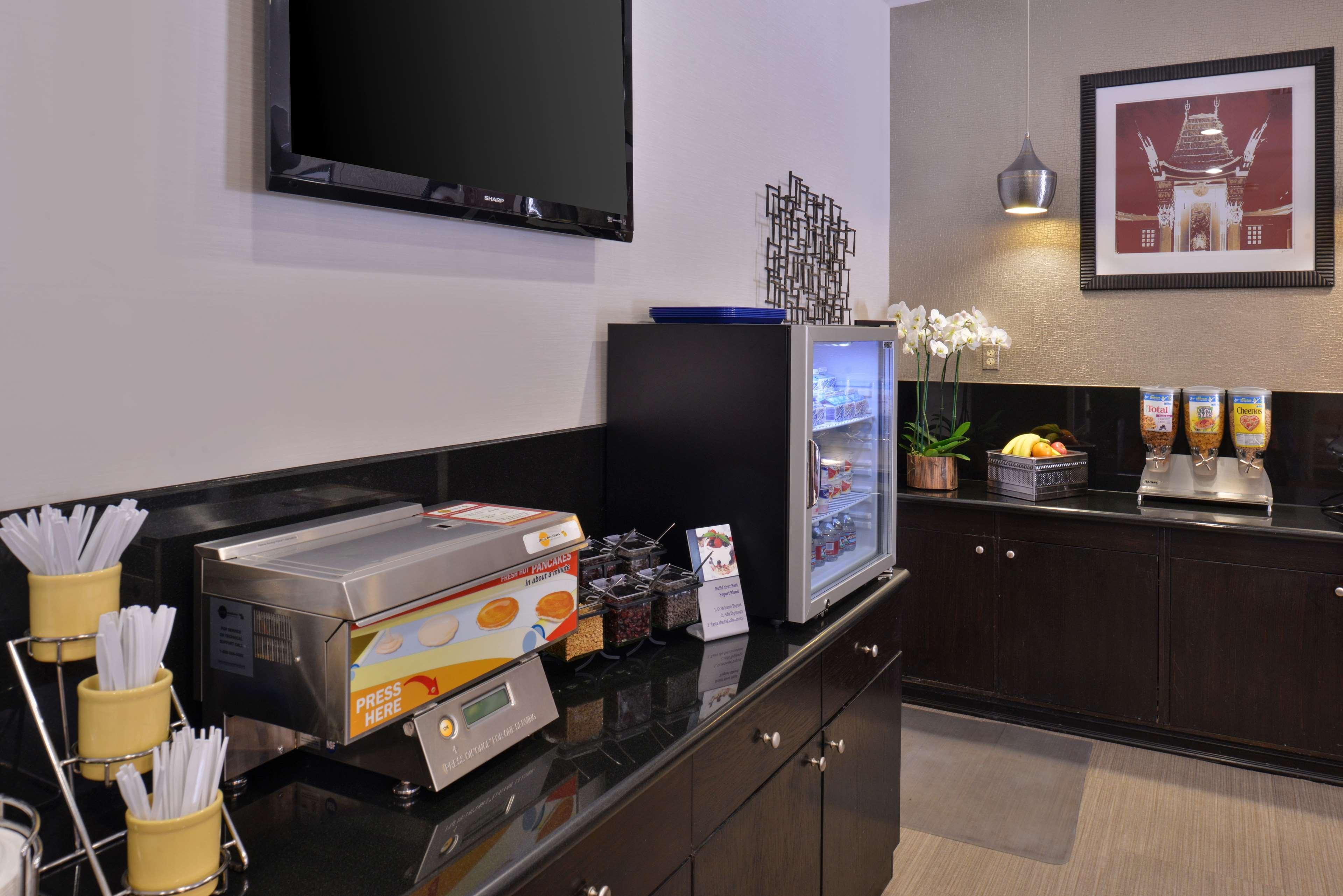 Hotel Western Royal Palace Inn&suites 3*