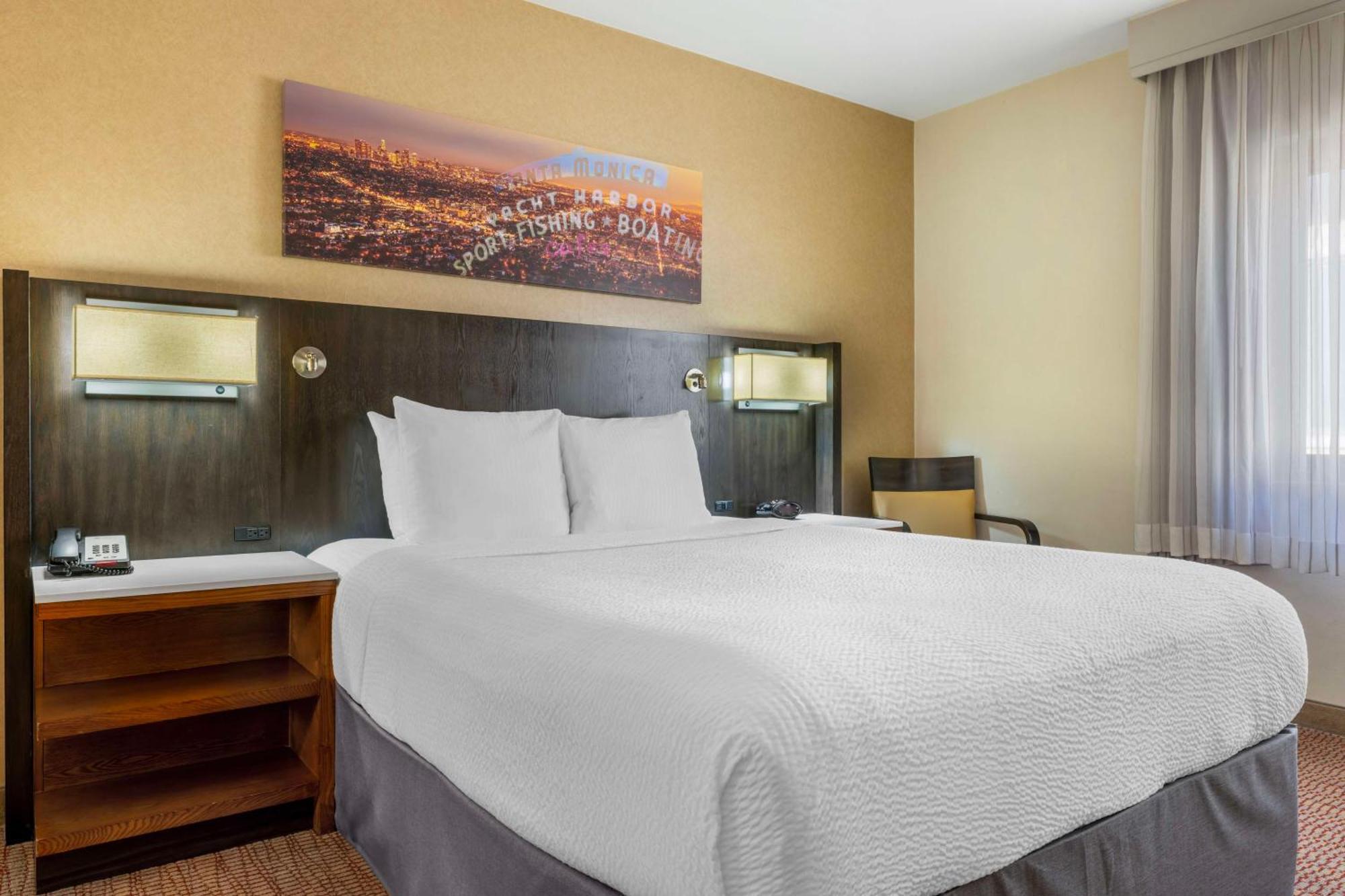 Western Royal Palace Inn&suites