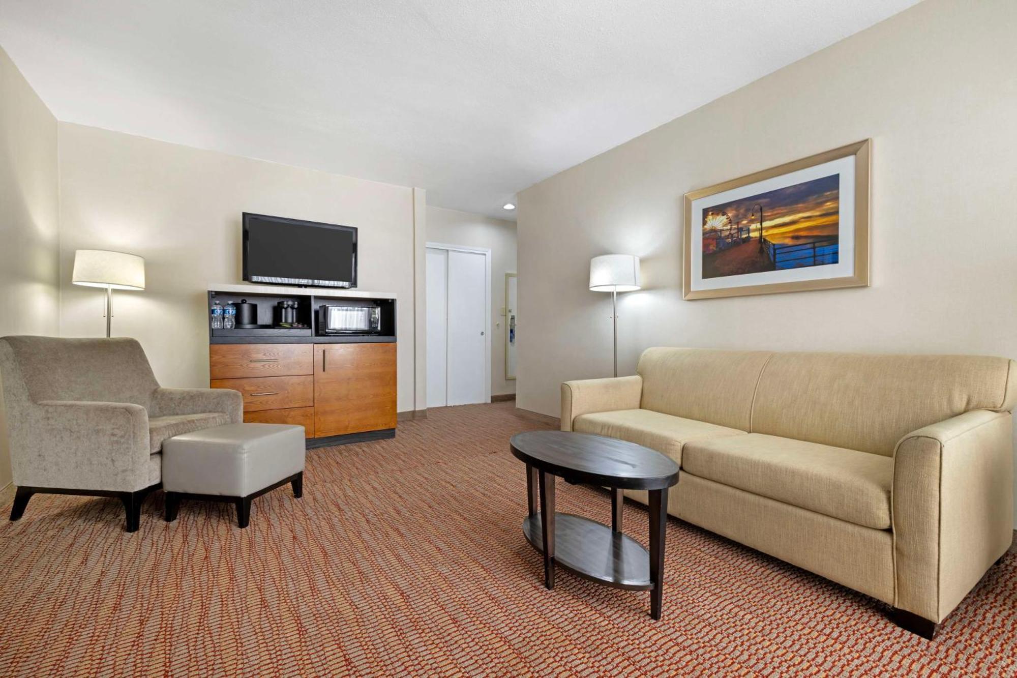 Western Royal Palace Inn&suites